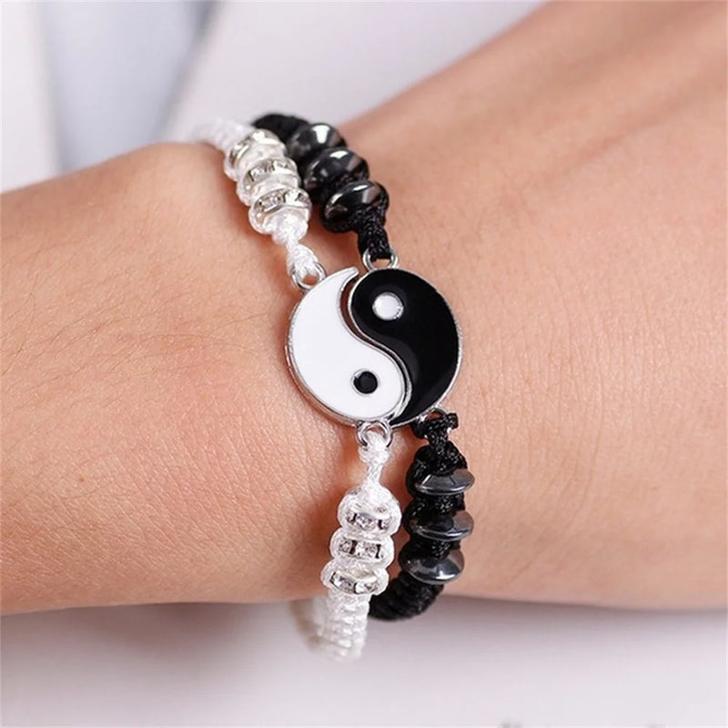 Pulseiras para dois yin yang