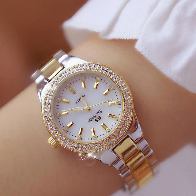 2024 Relógios de pulso femininos de ouro Relógios de vestido Relógios de cristal de diamante Relógios de aço inoxidável Relógio de prata feminino Montre Femme 2023